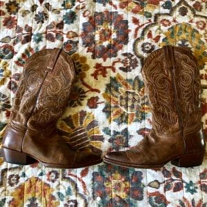 Shyanne cowboy boots!